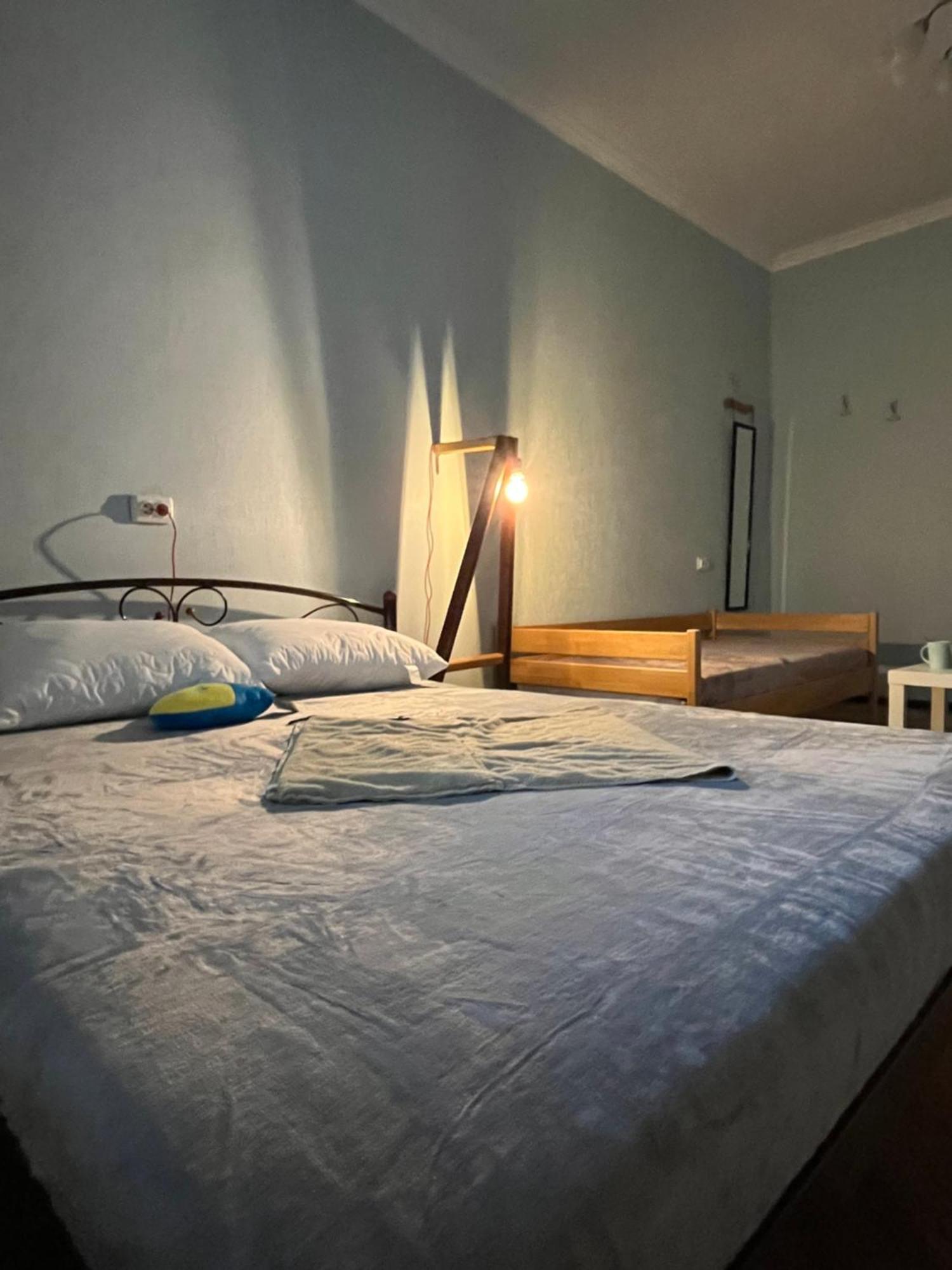 Ararat-Klovskaya Hostel-Apartments Kiev エクステリア 写真