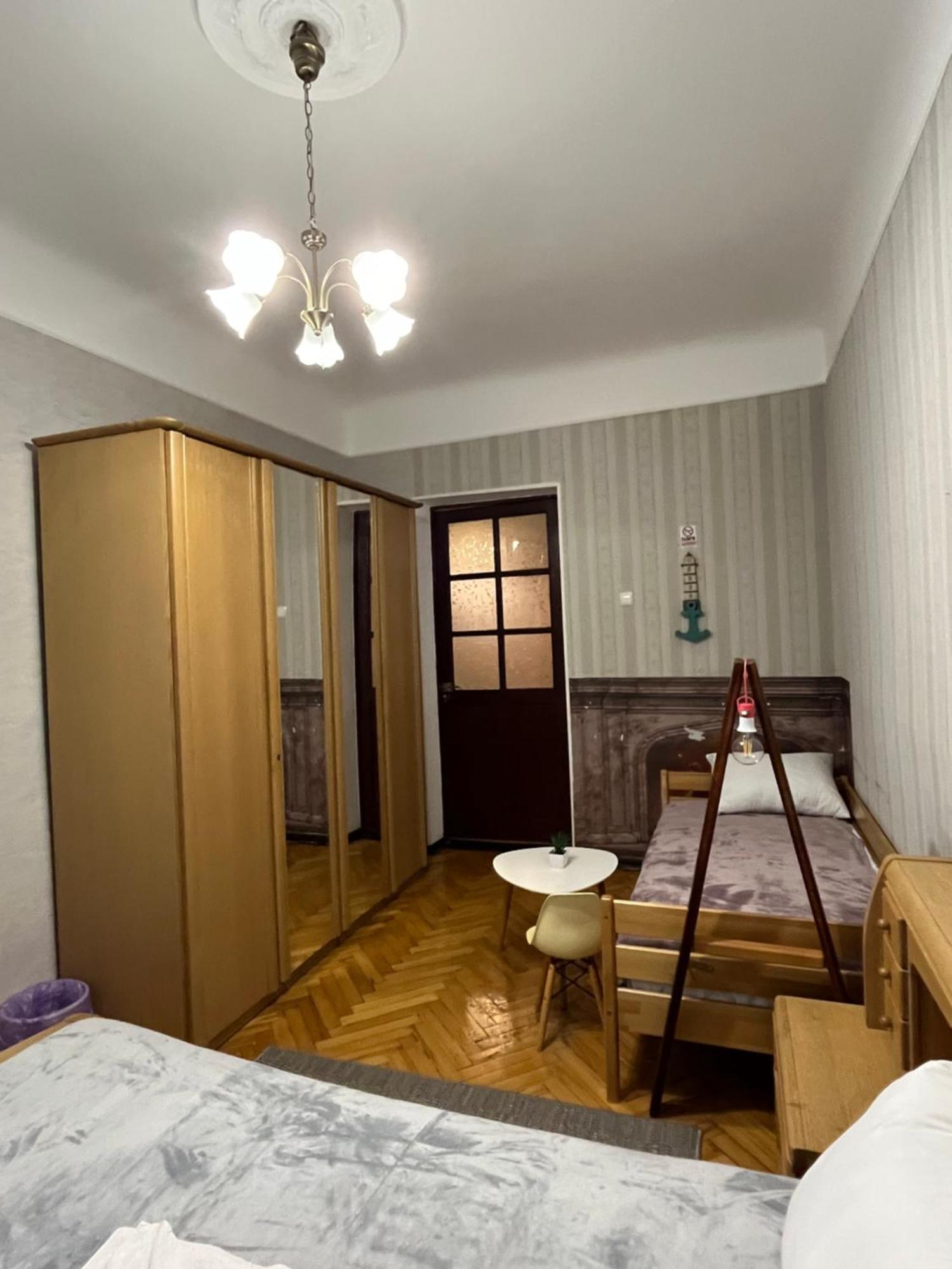 Ararat-Klovskaya Hostel-Apartments Kiev エクステリア 写真