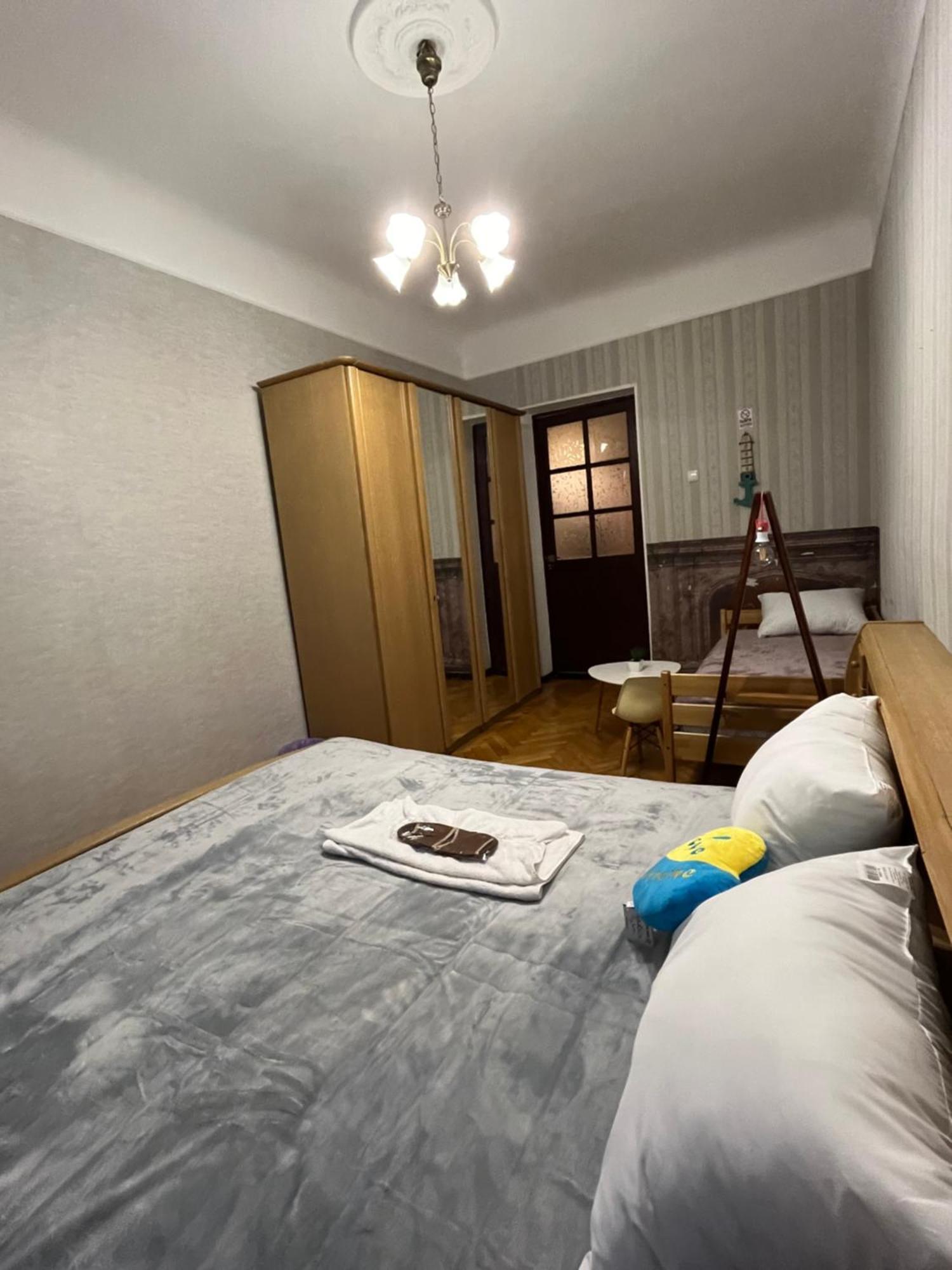 Ararat-Klovskaya Hostel-Apartments Kiev エクステリア 写真